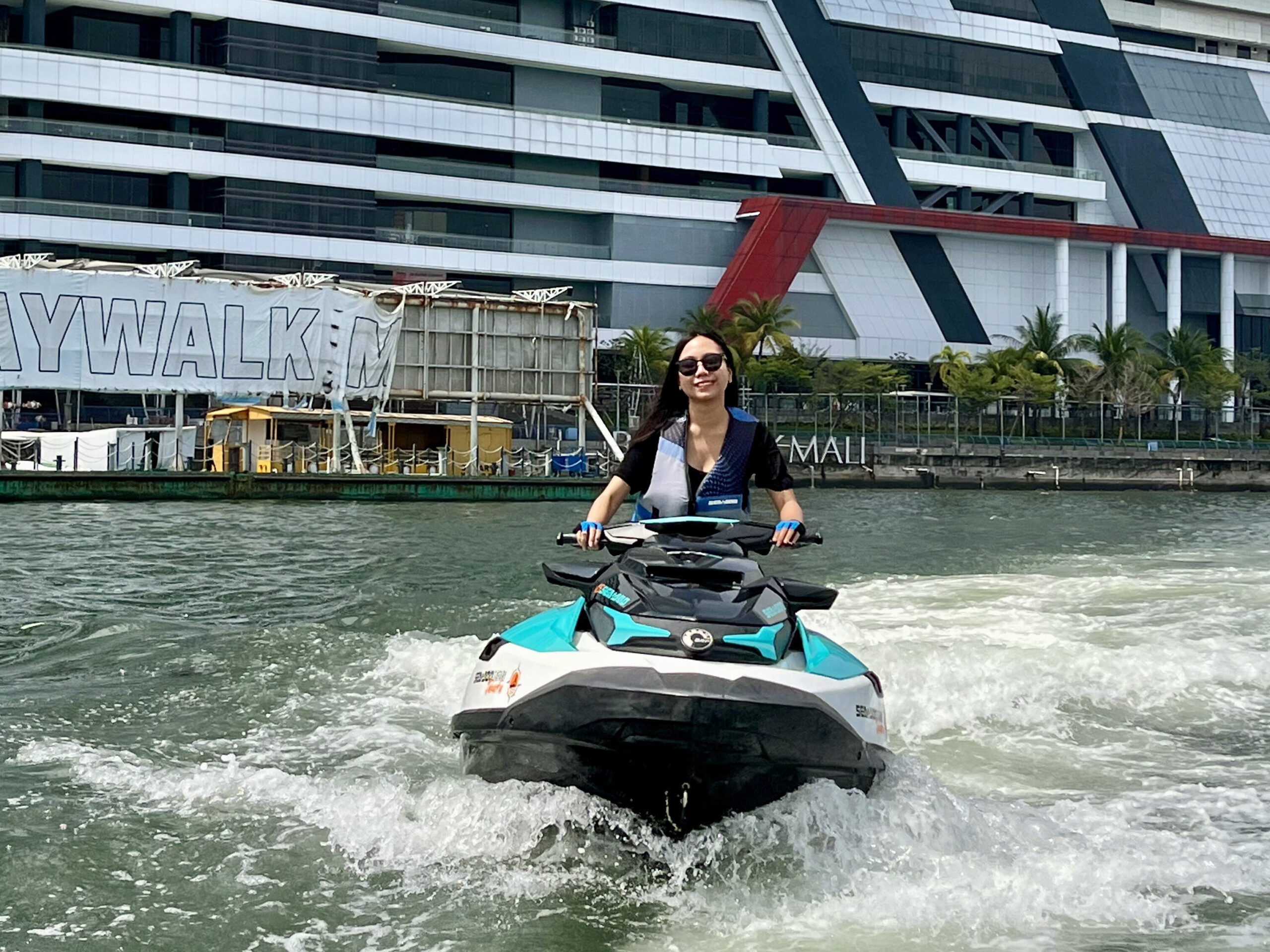 mulai main jetski