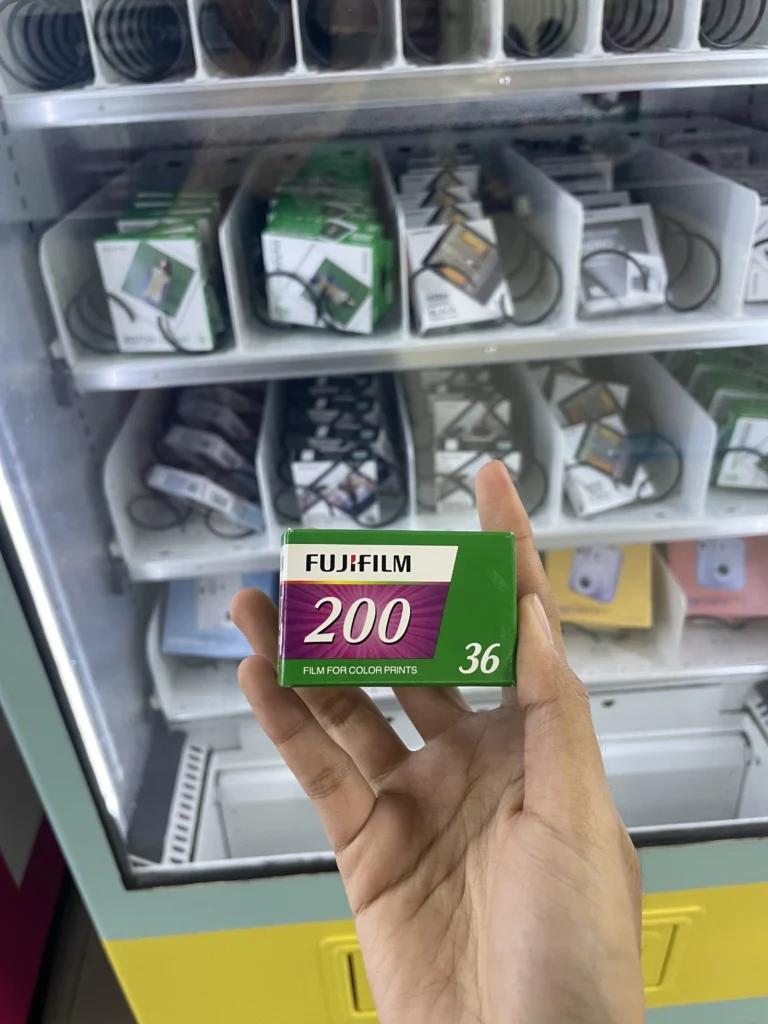roll kamera analog pertama kali beli
