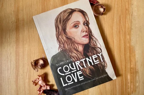 review buku courtney love