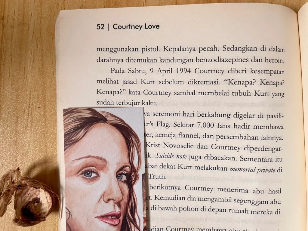 halaman buku courtney love
