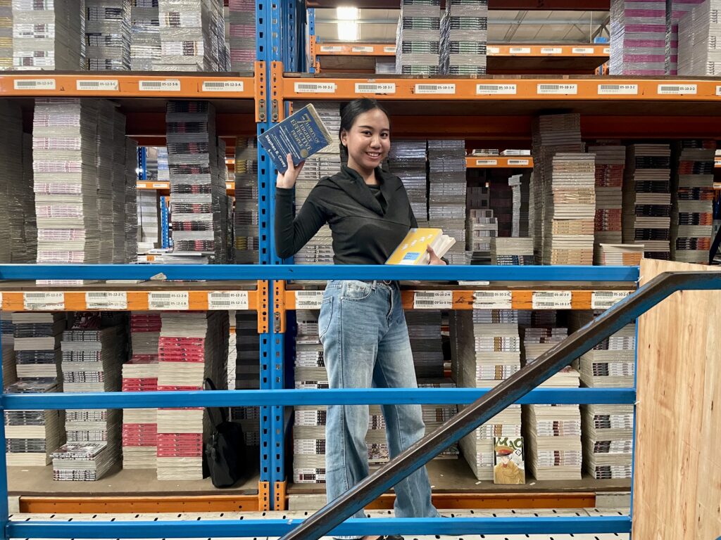 pamerin buku yang mau dibeli di event super sale warehouse gramedia