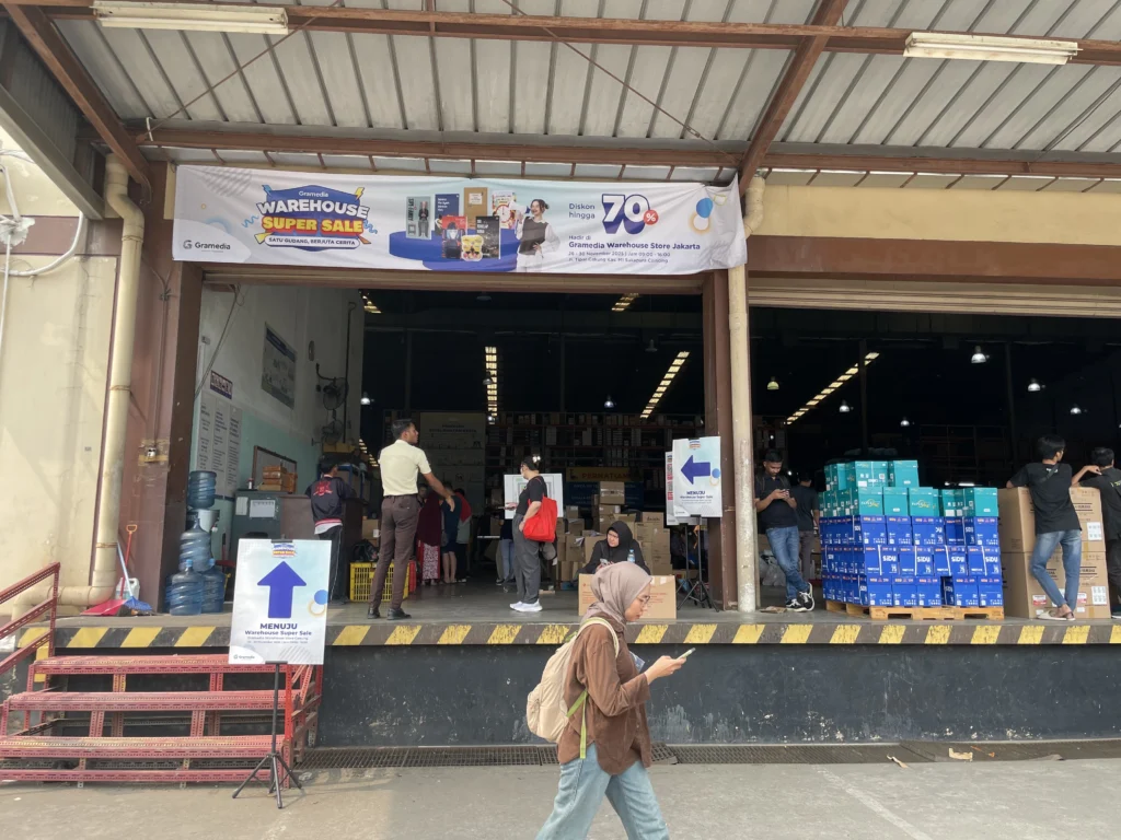 gudang di event super sale warehouse gramedia